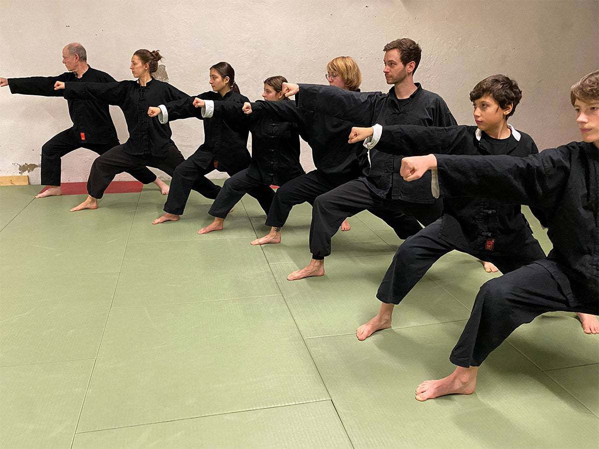 Kung Fu Panther Gruppe Köln. Training (Tan Tue) in Köln Ehrenfeld. © Sylvia De Rosa, 2022.